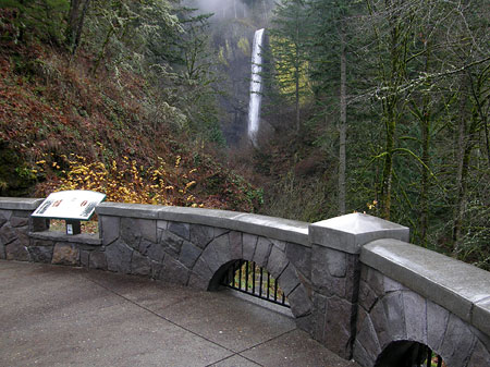 Latourell Falls from the new plaza overlook (with the interpretive sign on the left)