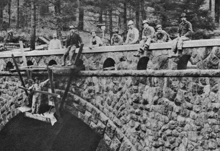 Stonemasons on the recently completed Eagle Creek Bridge in 1915