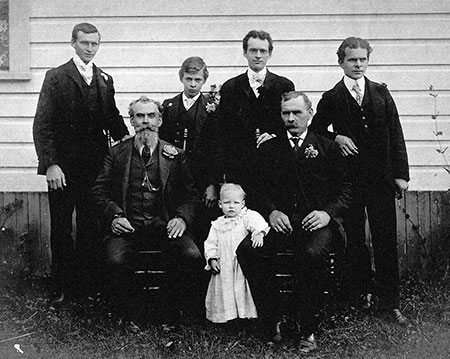 George Shepperd's family in about 1892, shortly after he and Matilda had divorced (Photo courtesy Rosemary Guttridge)