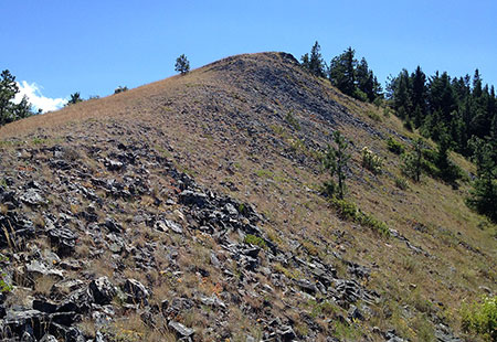 The open summit ridge of Shellrock Mountain