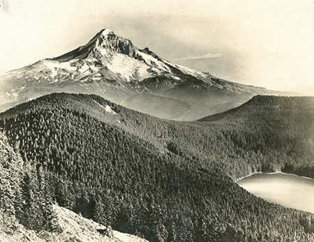 Hiyu01BullRunHood1900s