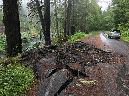 MemalooseRoadBoulder09